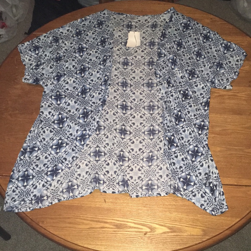 Studio Thirty Six Patterned Shrug